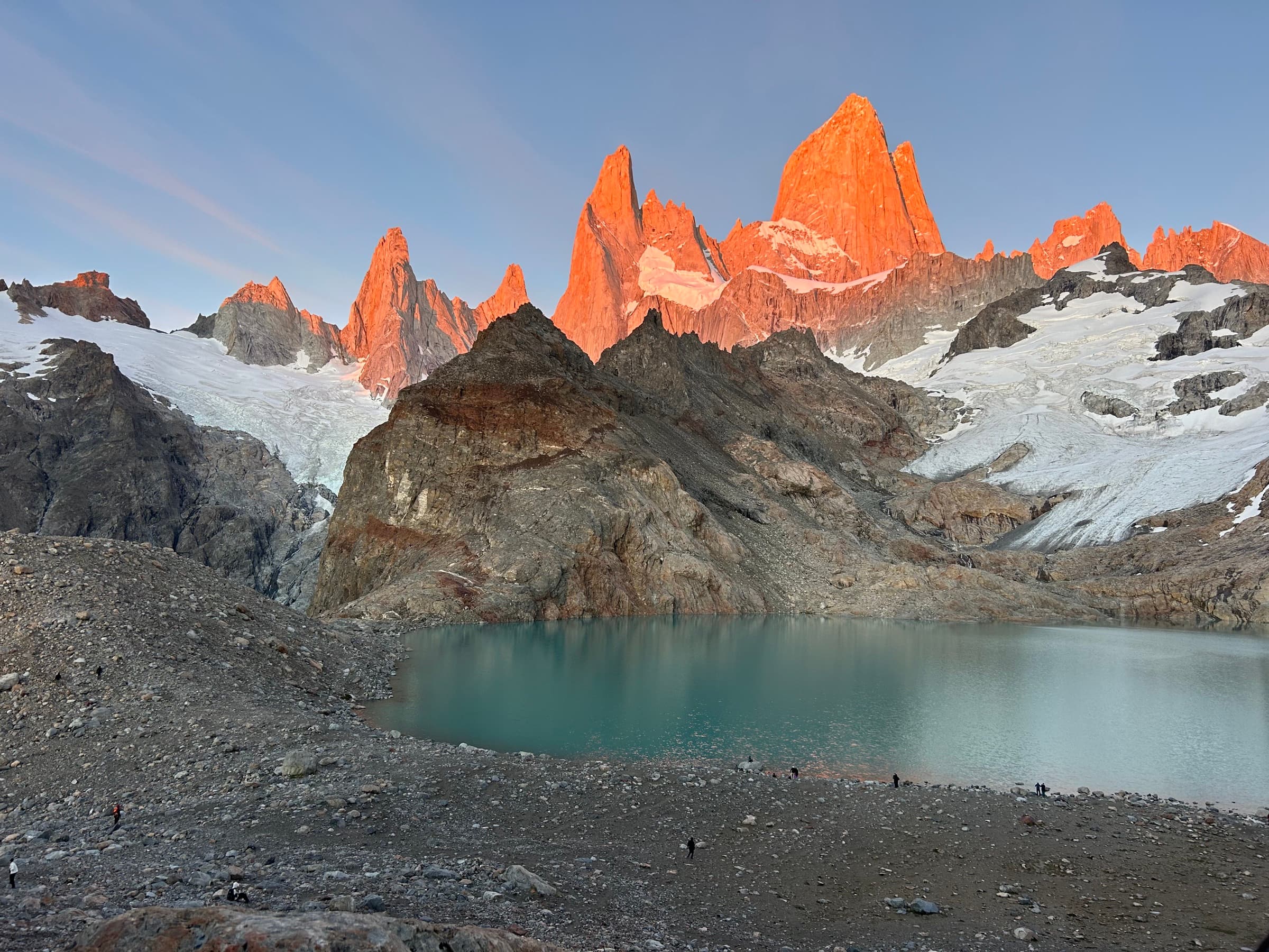 Górskie jezioro w Patagonii.