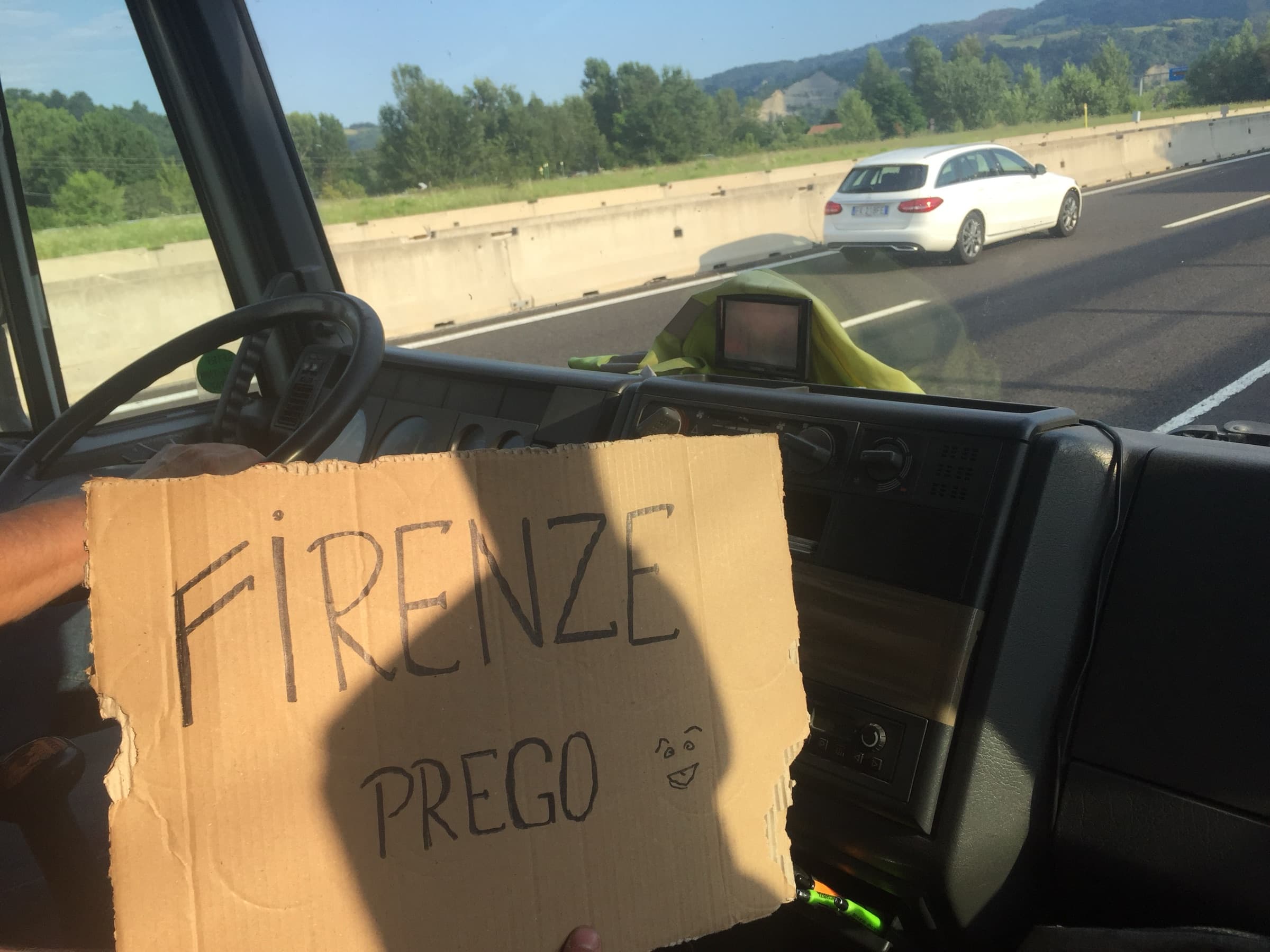Karton FIRENZE PREGO w kabinie.